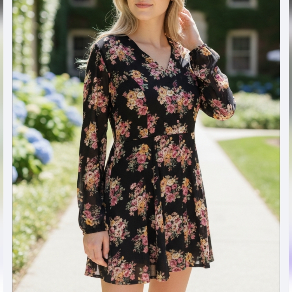 Floral cut out forever21 dainty button front  dress